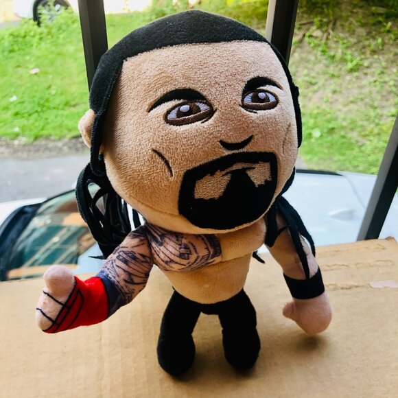 WWE Roman Reigns 9” Plush Figure Wrestling Superstar Soft Toy Collector’s Item - Picture 3 of 5